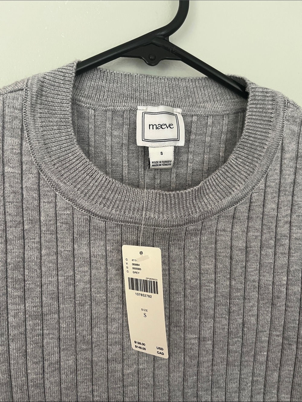 Maeve Gray Ribbed Short Sleeve Top with Black Cuff Detail - Picture 8 of 10